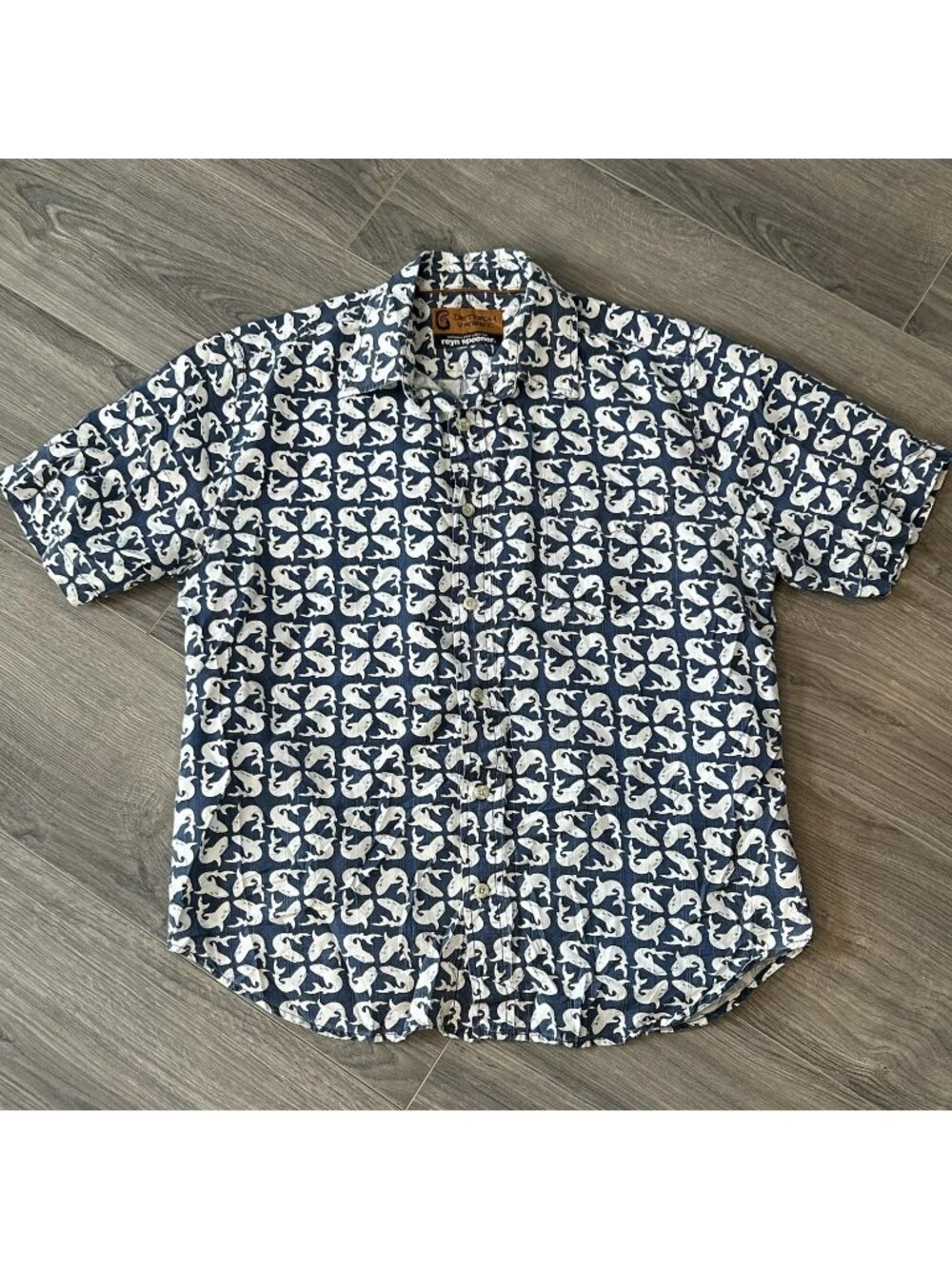 Reyn Spooner Shirt Mens S Blue Dietrich Varez Shark Hawaiian Aloha Button Up